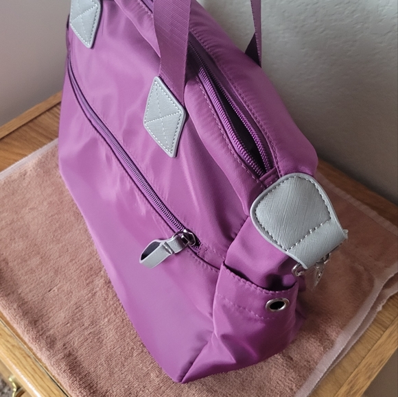 New lady's handbag. - Picture 6 of 12